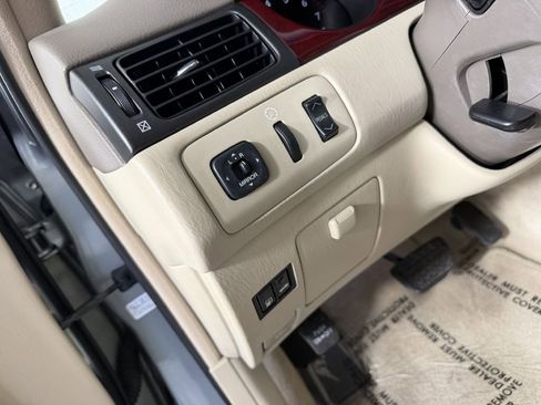 Used 2004 Lexus ES 330 image 32