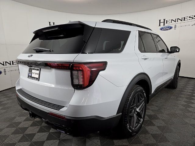 Used 2026 Ford Explorer ST-Line w/ ST-Line Street Pack RWD image 6