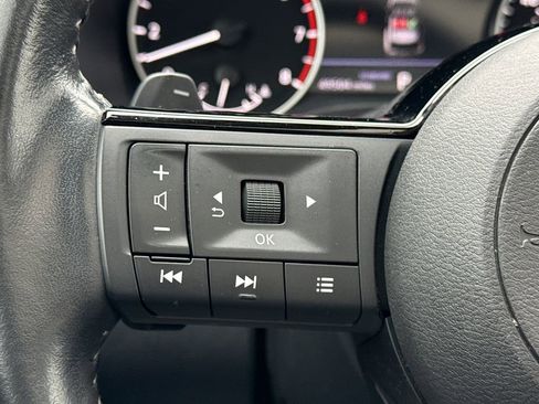 Used 2023 Nissan Rogue SV w/ SV Premium B Package image 32