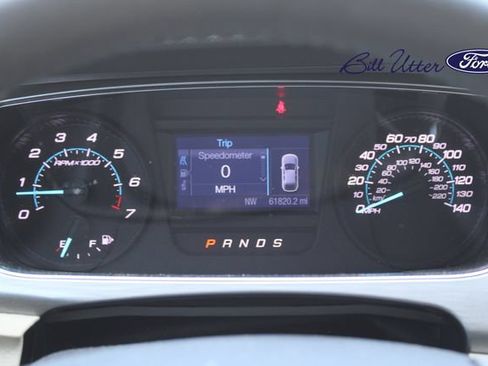 Used 2016 Ford Taurus SEL FWD image 23