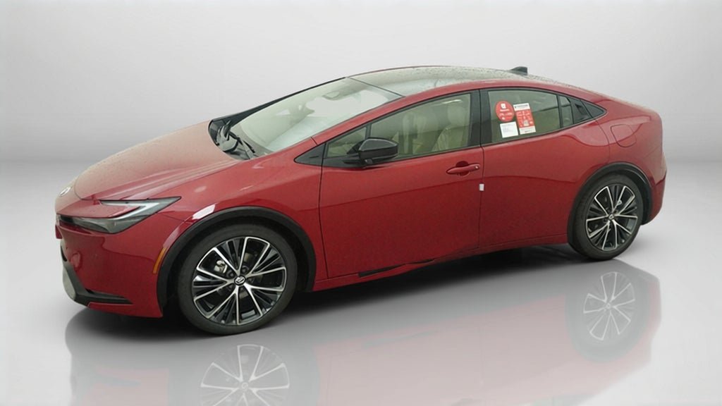 New 2027 Toyota Prius XLE FWD image 2