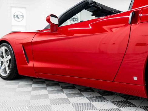 Used 2009 Chevrolet Corvette Coupe w/ Z51 Performance Package RWD image 38