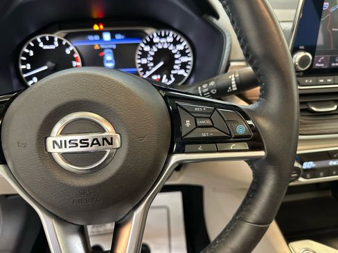 Used 2019 Nissan Altima 2.5 Platinum FWD image 22