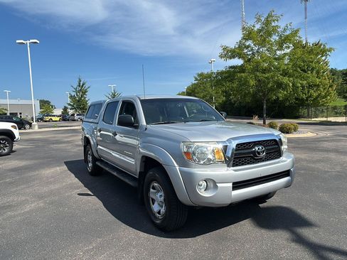 Used 2011 Toyota Tacoma 4x4 Double Cab w/ SR5 Pkg #2 image 9