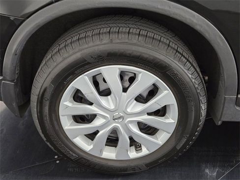 Used 2016 Nissan Rogue S image 10