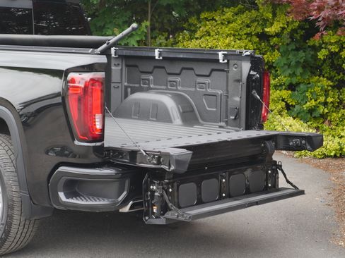 Used 2021 GMC Sierra 1500 Denali w/ Denali Ultimate Package AWD/4WD image 24
