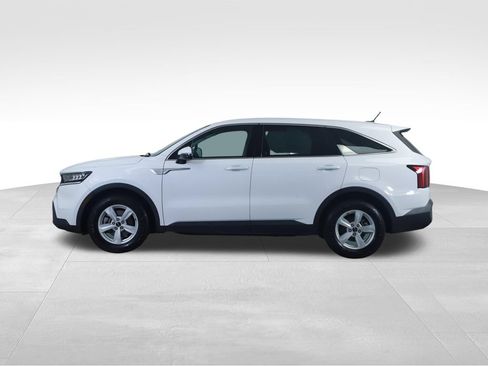 Used 2023 Kia Sorento LX FWD image 8