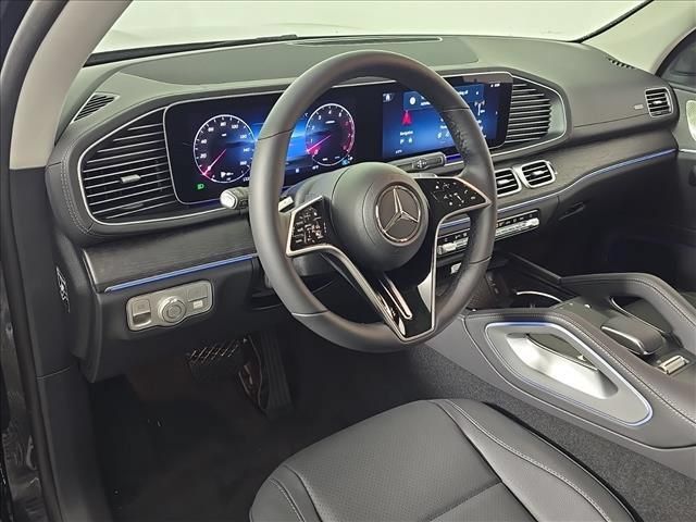 Used 2026 Mercedes-Benz GLS 450 4MATIC image 4