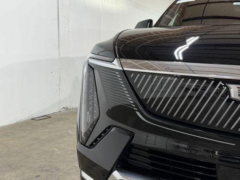 New 2026 Cadillac Escalade IQL Luxury AWD/4WD image 9