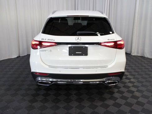 New 2025 Mercedes-Benz GLC 350e 4MATIC image 5
