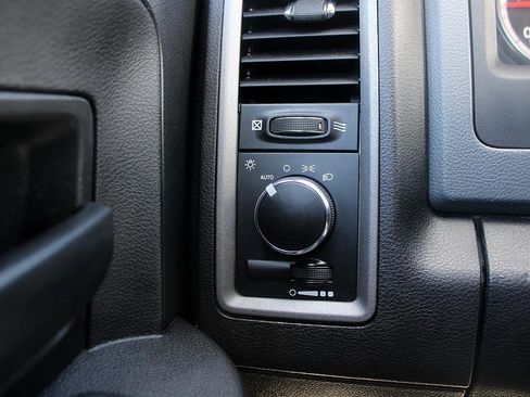 Used 2017 RAM 3500 Tradesman w/ Chrome Appearance Group image 18