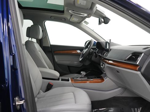 Used 2022 Audi Q5 2.0T Premium Plus w/ Premium Plus Package AWD/4WD image 13