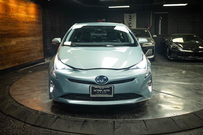 Used 2017 Toyota Prius Four Touring w/ Carpet Mat Package FWD image 4