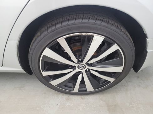 Used 2019 Nissan Altima 2.5 SR w/ SR Premium Package AWD/4WD image 31