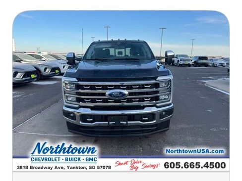 Used 2024 Ford F350 Lariat w/ Chrome Package image 30