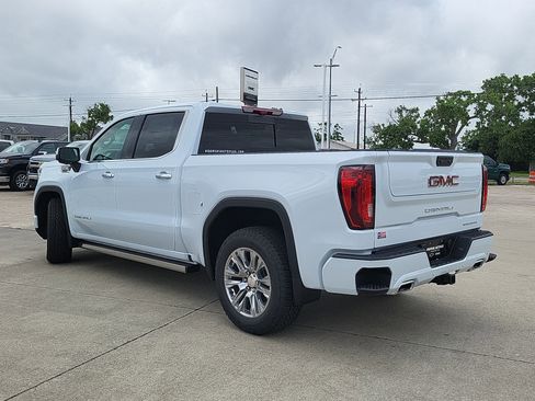 New 2026 GMC Sierra 1500 Denali w/ Technology Package AWD/4WD image 7