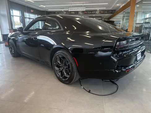 New 2024 Dodge Charger R/T w/ Plus Group image 2