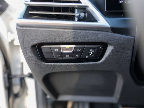 Used 2025 BMW 230i Coupe w/ M Sport Package RWD image 18