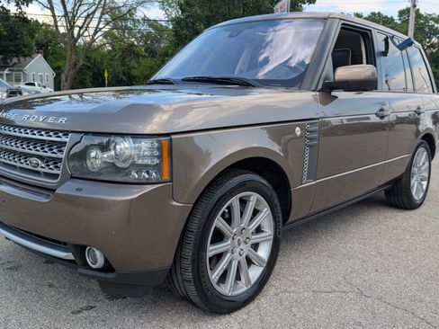 Used 2011 Land Rover Range Rover Supercharged AWD/4WD image 3