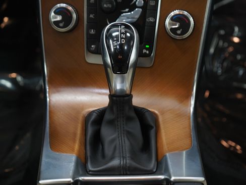 Used 2016 Volvo S60 T5 Premier w/ Climate Package image 18