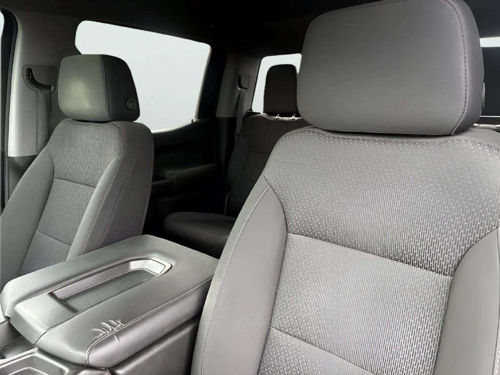 Used 2020 Chevrolet Silverado 1500 Custom w/ Custom Value Package RWD image 9