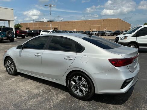 Used 2019 Kia Forte LXS FWD image 3