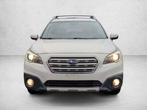 Used 2015 Subaru Outback 2.5i Limited image 2