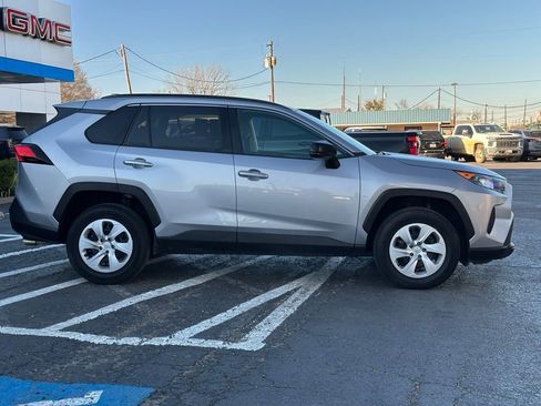 Used 2020 Toyota RAV4 LE image 4