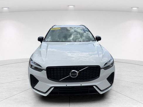 Used 2025 Volvo XC60 T8 Plus w/ Protection Package Premier AWD/4WD image 2