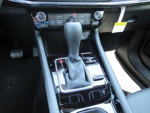 New 2026 Jeep Compass Latitude AWD/4WD image 25