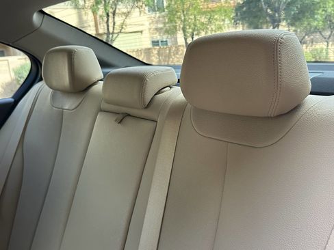 Used 2018 BMW 320i Sedan image 19