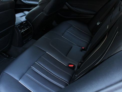 Used 2020 BMW M550i xDrive w/ Executive Package AWD/4WD image 19