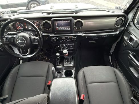 Used 2018 Jeep Wrangler Unlimited Sport S AWD/4WD image 19