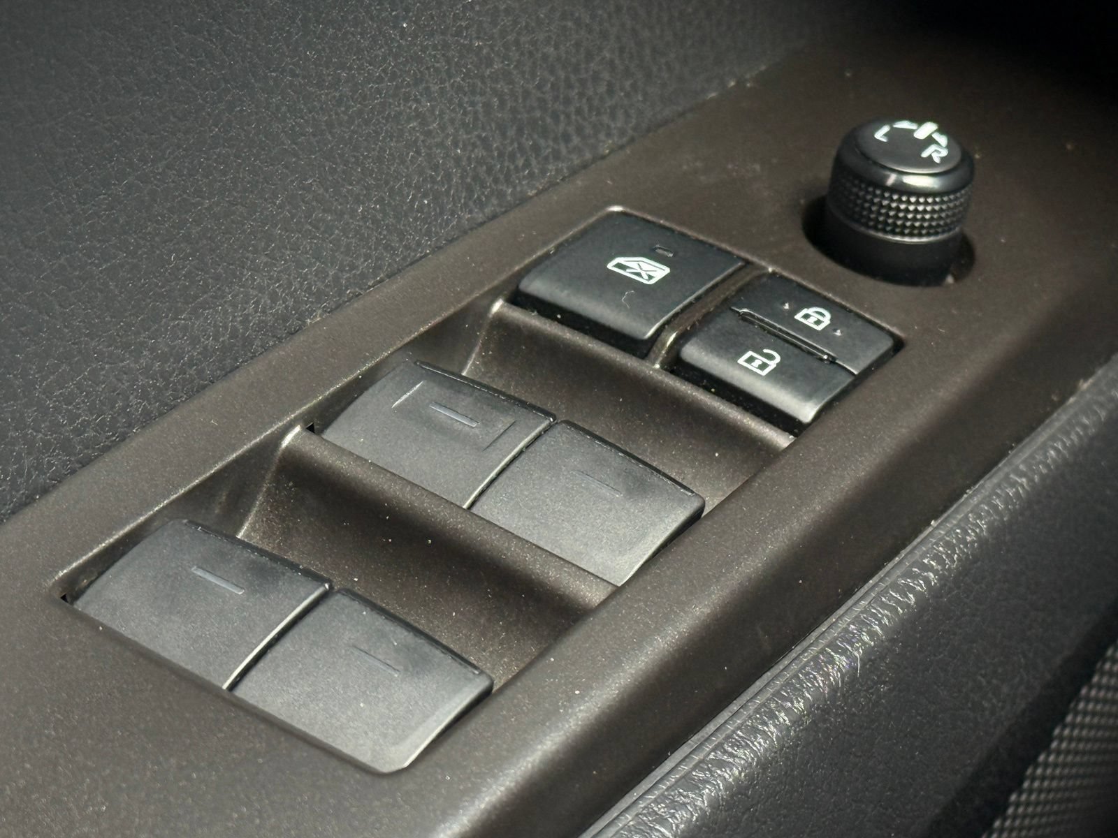 Used 2021 Toyota Camry SE AWD/4WD image 33