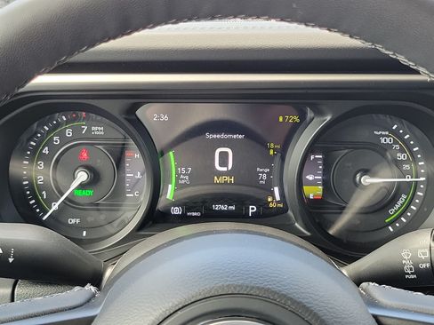 Used 2025 Jeep Wrangler Unlimited Rubicon 4xe w/ Convenience Group AWD/4WD image 19