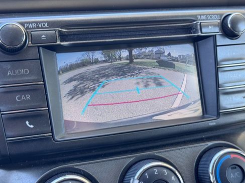 Used 2014 Toyota RAV4 LE image 16