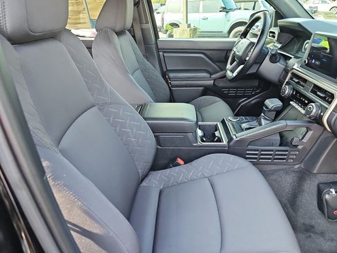 Used 2025 Toyota Tacoma SR5 RWD image 10