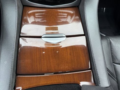 Used 2020 Cadillac Escalade Luxury image 22