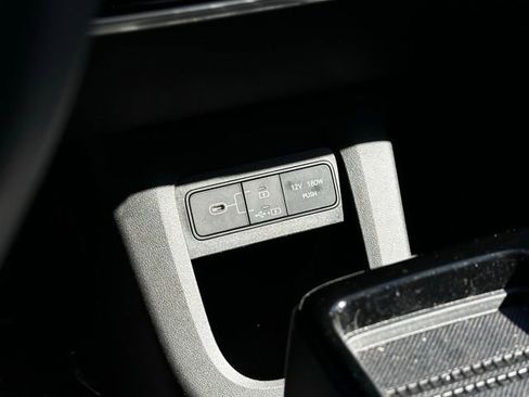 Certified 2025 Hyundai Ioniq 5 SE image 25