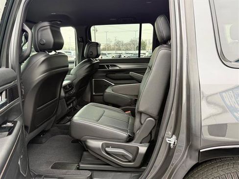 New 2026 Jeep Grand Wagoneer 4x4 image 6