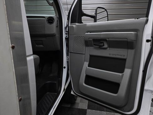Used 2022 Ford E-350 and Econoline 350 Super Duty w/ Power Windows & Locks Group RWD image 30