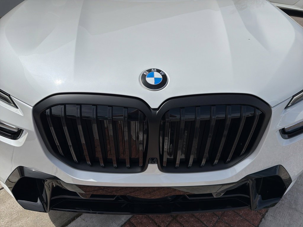 New 2026 BMW X7 xDrive40i w/ M Sport Package AWD/4WD image 12