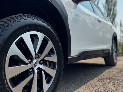 Used 2024 Subaru Outback Premium AWD/4WD image 40