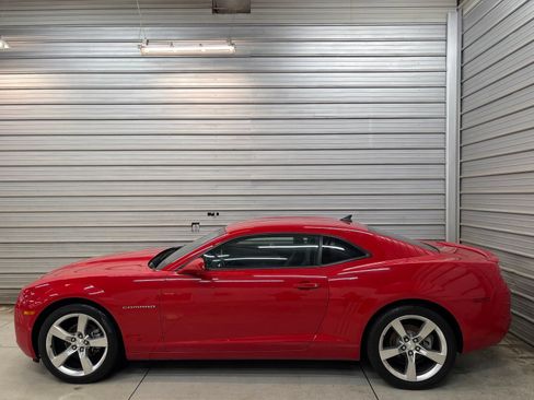Used 2010 Chevrolet Camaro LT RWD image 8