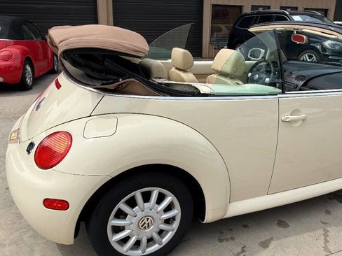 Used 2004 Volkswagen Beetle GLS FWD image 22
