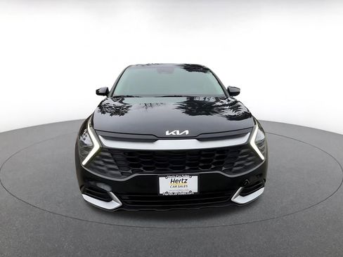 Used 2025 Kia Sportage LX image 4