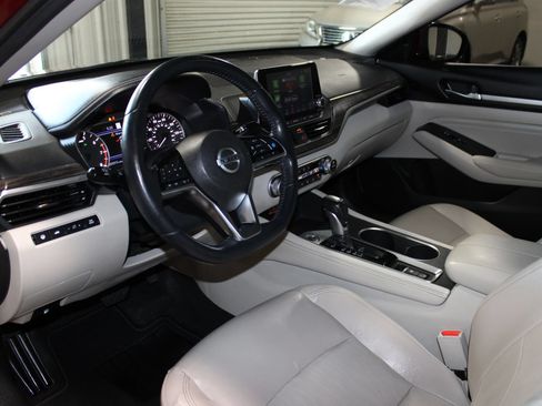 Used 2019 Nissan Altima 2.5 Platinum FWD image 23