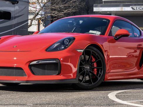 Used 2016 Porsche Cayman GT4 image 1