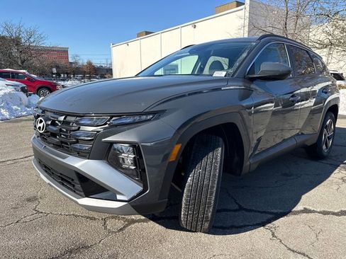 New 2026 Hyundai Tucson SEL image 3