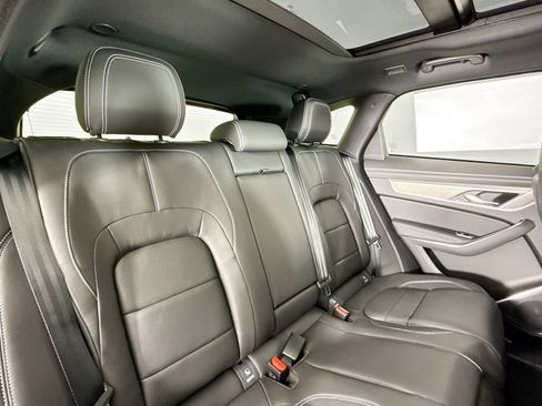 Certified 2025 Jaguar F-PACE R-Dynamic S image 15